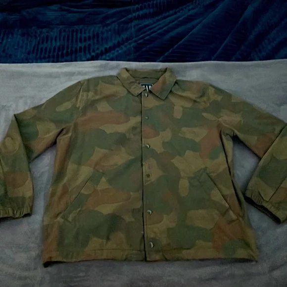 Gap Men's Camouflage Cotton/Nylon Coaches Jacket - Picture 1 of 4